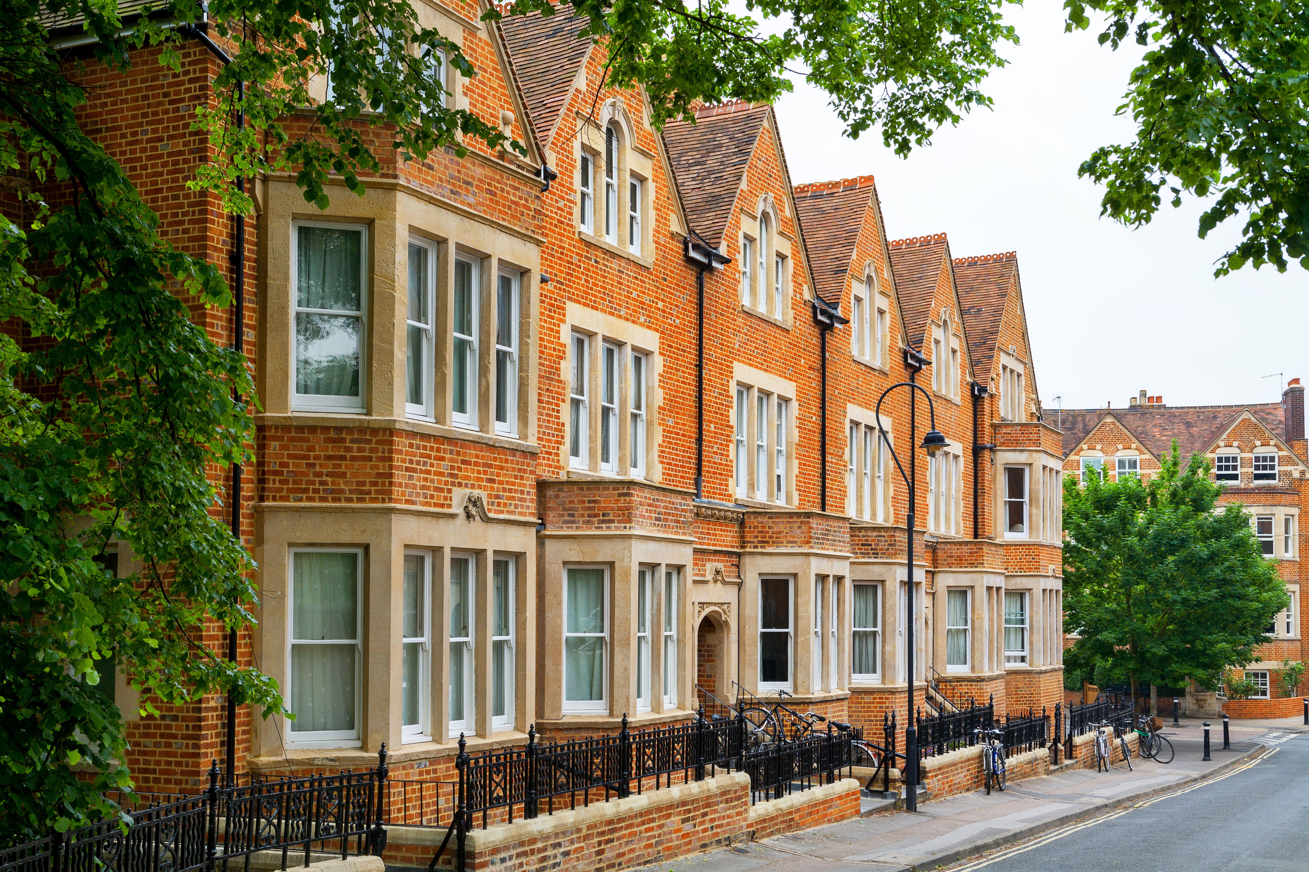 Carter Jonas Welcomes Leading Industry Figure Simon McConnell as Head of Residential Sales in Oxford